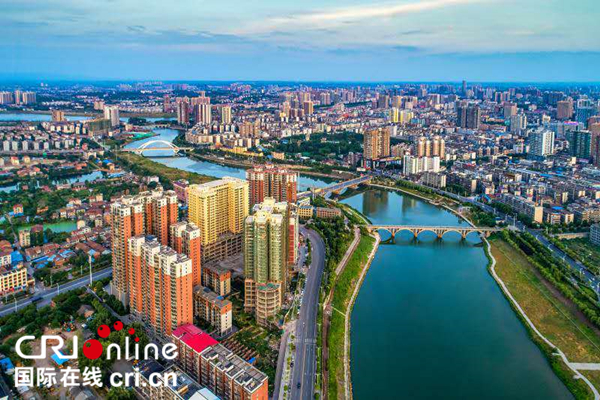 【问答神州-图文】【CHINANEWS-列表】湖南省衡阳市蒸湘区委书记周法清：新时代新作为 加快实现蒸湘区跨越式发展